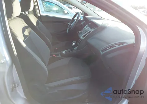 2014 Ford Focus Se z USA, uszkodzony, nr VIN 1FADP3F26EL438153